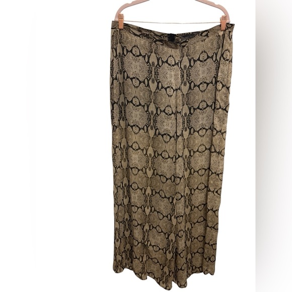 Suzy Shier Black and Tan Snake Print Pants - Picture 5 of 6